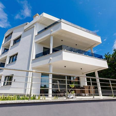 Apartment "Villa M" Кострена Экстерьер фото