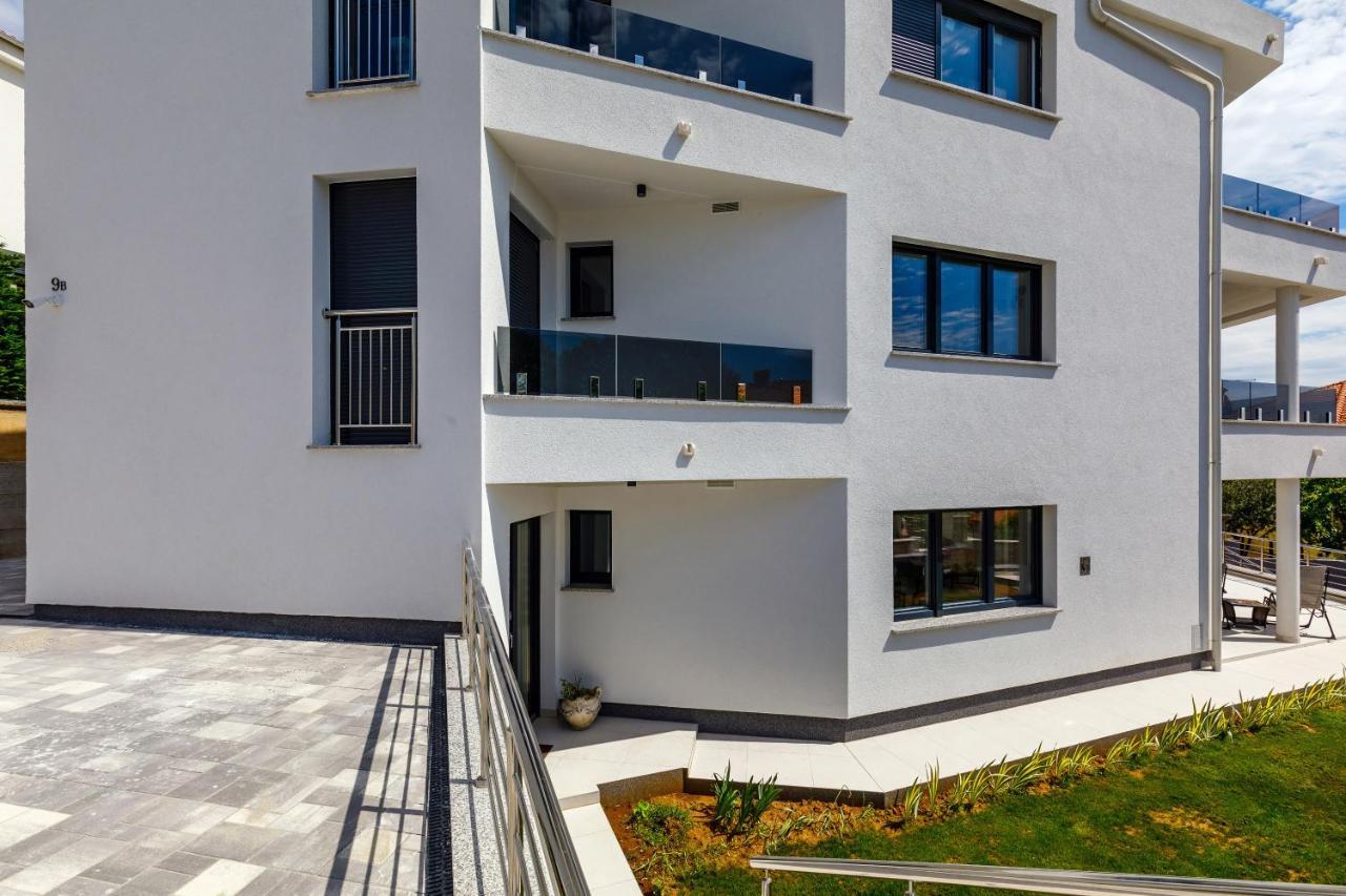 Apartment "Villa M" Кострена Экстерьер фото
