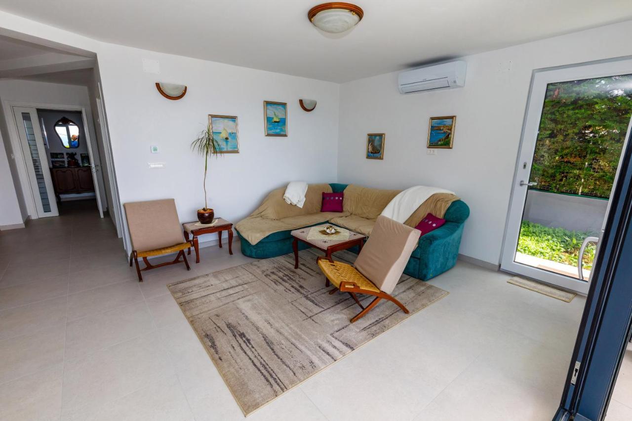 Apartment "Villa M" Кострена Экстерьер фото